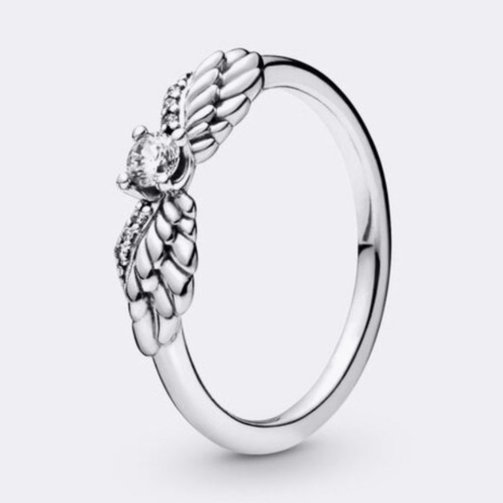 Pandora Sparkling Angel Wings Ring